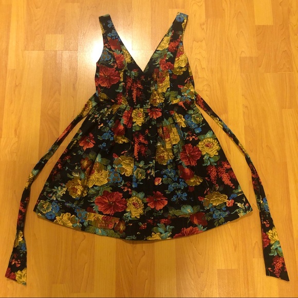 Summer dress - Picture 2 of 4